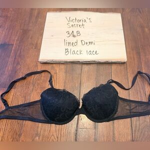 Victoria's Secret Elegant Black Lace Bra
